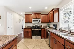 2390 Cohansey Blvd, Roseville, MN 55113 - Photo 14