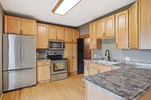 37 5th St SE, Wells, MN 56097 - Photo 2