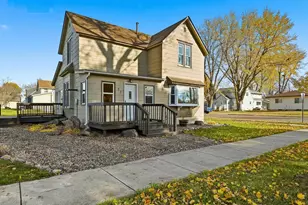 37 5th St SE, Wells, MN 56097 - Photo 1