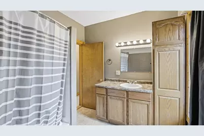 37 5th Street SE, Wells, MN 56097 - Photo 16