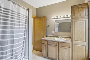 37 5th St SE, Wells, MN 56097 - Photo 16