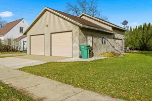 37 5th St SE, Wells, MN 56097 - Photo 18