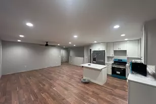 602 Prairie Dr N, Hudson, WI 54016 - Photo 2