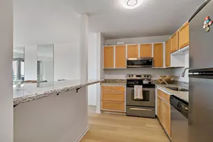 66 9th St E, Saint Paul, MN 55101 - Photo 12