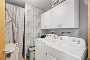 2550 38th Ave NE, Saint Paul, MN 55421 - Photo 14