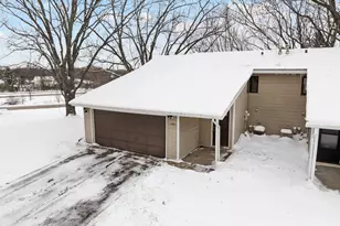 7888 Dunmore Rd, Woodbury, MN 55125 - Photo 4