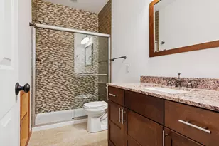 528 Sutherland Dr, Woodbury, MN 55129 - Photo 44