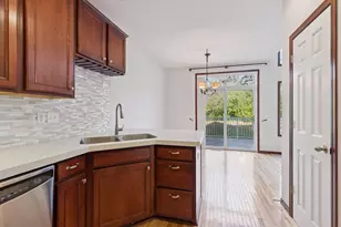 528 Sutherland Dr, Woodbury, MN 55129 - Photo 20