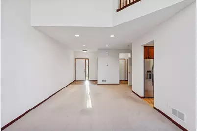 528 Sutherland Drive, Woodbury, MN 55129 - Photo 12