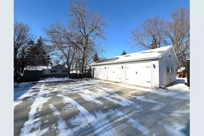 5134 E Eagle Lake Road, Willmar, MN 56201 - Photo 2