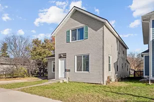 2527 Washington St NE, Minneapolis, MN 55418 - Photo 2
