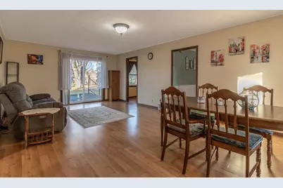 711 E Blue Earth Street, Lake Crystal, MN 56055 - Photo 2