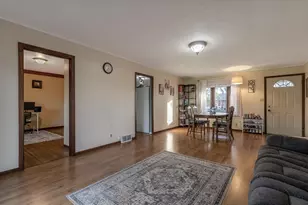 711 E Blue Earth St, Lake Crystal, MN 56055 - Photo 6