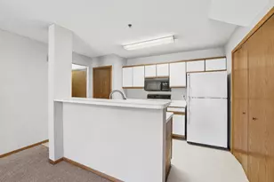 2578 Bedford Ct, Mendota Heights, MN 55120 - Photo 6