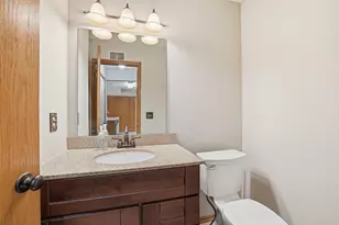 2578 Bedford Ct, Mendota Heights, MN 55120 - Photo 8