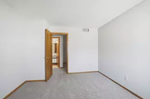 2578 Bedford Ct, Mendota Heights, MN 55120 - Photo 12