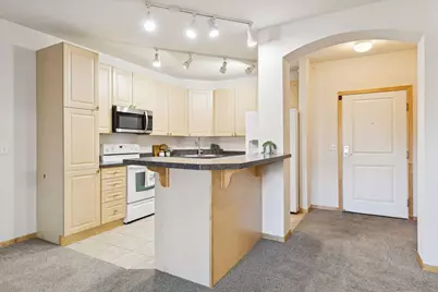 1800 Graham Avenue #325, Saint Paul, MN 55116 - Photo 4