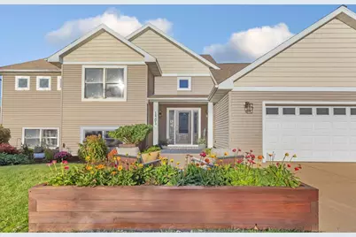 1401 Lloyd Lane, Saint Peter, MN 56082 - Photo 2