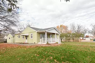 4651 Colorado Ave N, Crystal, MN 55422 - Photo 2