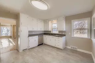 2293 7th Ave E, North Saint Paul, MN 55109 - Photo 16