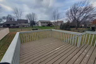 9007 Hampshire Ave N, Brooklyn Park, MN 55445 - Photo 4