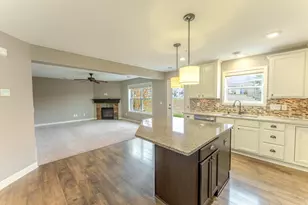 9872 5th St Ln N, Lake Elmo, MN 55042 - Photo 6