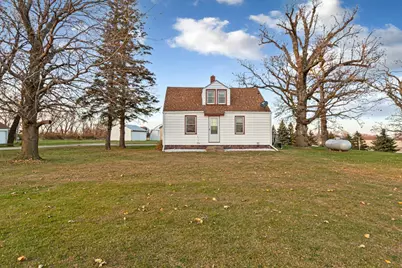 15035 355th Avenue, Waseca, MN 56093 - Photo 2