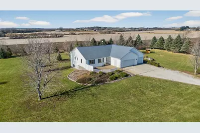 59879 185th Avenue, Dodge Center, MN 55927 - Photo 1