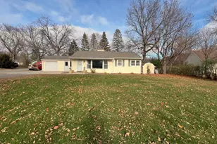 504 19th Ave SW, Willmar, MN 56201 - Photo 2