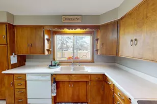 504 19th Ave SW, Willmar, MN 56201 - Photo 8
