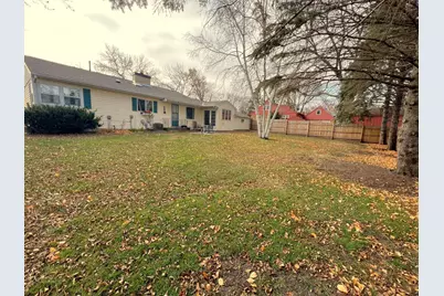 504 19th Avenue SW, Willmar, MN 56201 - Photo 2