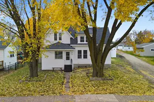 600 5th St SE, Waseca, MN 56093 - Photo 1