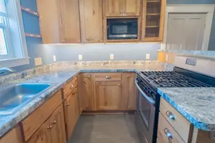 1119 Minnesota Ave NW, Bemidji, MN 56601 - Photo 2