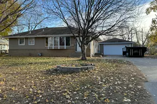 5942 Zenith Ave N, Brooklyn Center, MN 55429 - Photo 12