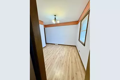 5942 Zenith Avenue N, Brooklyn Center, MN 55429 - Photo 8