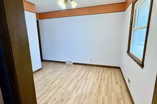 5942 Zenith Ave N, Brooklyn Center, MN 55429 - Photo 8