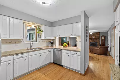 15716 Hayes Trail, Apple Valley, MN 55124 - Photo 2