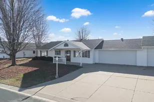 241 6th St SW, Pine Island, MN 55963 - Photo 1