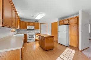 241 6th St SW, Pine Island, MN 55963 - Photo 14