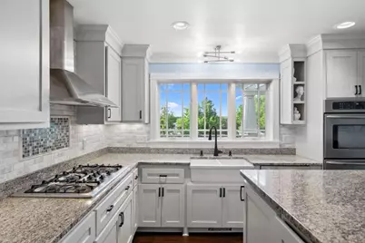 17209 Grays Bay Boulevard, Wayzata, MN 55391 - Photo 12