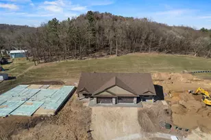 1093 Legend Ln, River Falls, WI 54022 - Photo 26