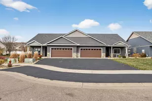 1093 Legend Ln, River Falls, WI 54022 - Photo 4