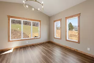 1093 Legend Ln, River Falls, WI 54022 - Photo 12