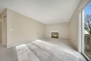 361 Elan Ct, Woodbury, MN 55125 - Photo 6