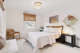 2125 Kenwood Pkwy, Minneapolis, MN 55405 - Photo 24