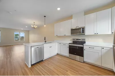 2166 Cottage Avenue E #3, Saint Paul, MN 55119 - Photo 4