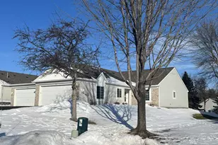 7516 Ojibway Park Rd, Woodbury, MN 55125 - Photo 2