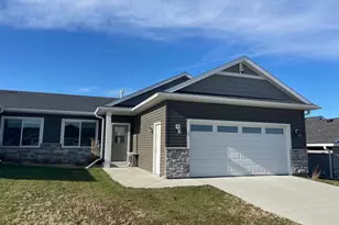 890 Tall Grass Ct, Wanamingo, MN 55983 - Photo 1