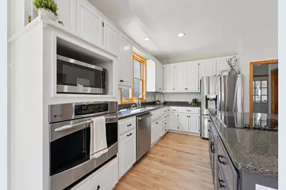 7483 Moccasin Trail, Chanhassen, MN 55317 - Photo 6