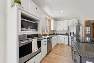 7483 Moccasin Trail, Chanhassen, MN 55317 - Photo 6